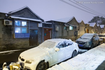 雪夜中的北京胡同
