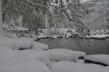雪中湖畔