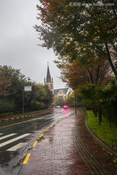 泰晤士小镇雨景