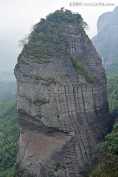 悬崖峭壁