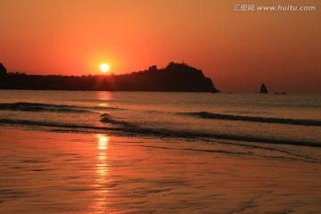 海上日出