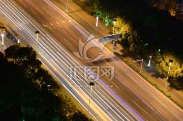 城市道路夜景