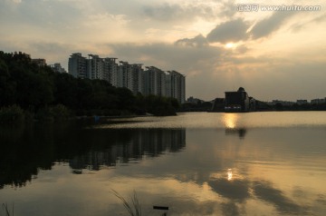 上海青浦 夏阳湖落日