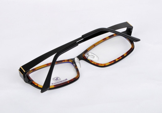 折叠的眼镜 板材眼镜