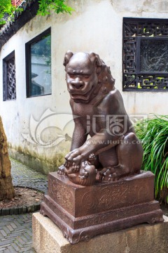 上海豫园元代铁狮雌狮