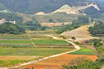 破坏山体