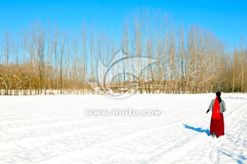 北方天空 大雪 雪后田野 天气