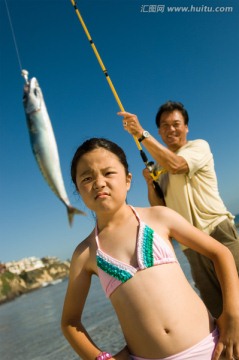 父女钓鱼