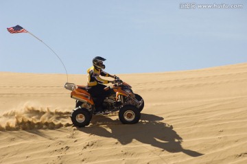 沙漠摩托车骑行