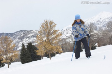 滑雪的女人