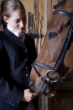 女骑手与马