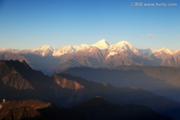 日照金山