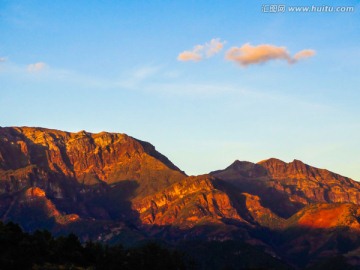 群山