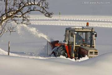 铲雪车