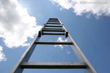 梯子升上天空