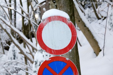 冬季道路标志驾驶禁令