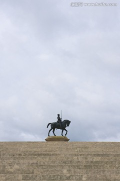 尚蒂伊城堡骑士雕像