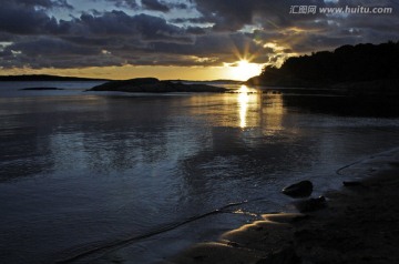 夕阳在秋的海