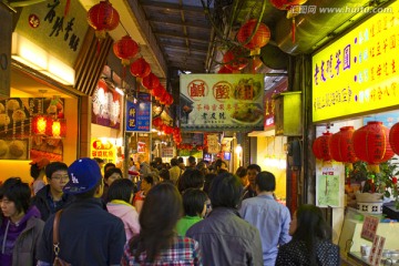 九份拥挤的商场