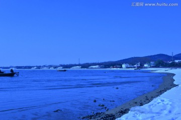 海滩雪景