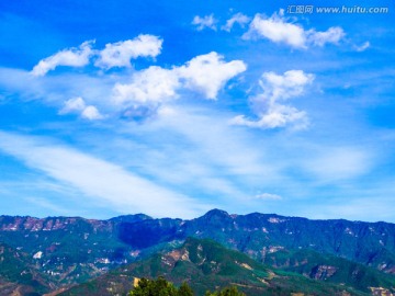 群山