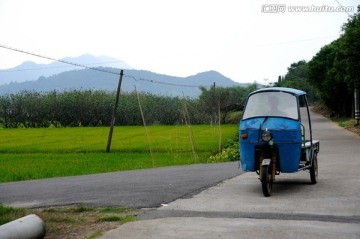 乡村风光之稻田与农用三轮车