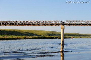 中俄边境的铁桥