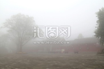 雾中菩提寺