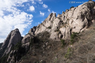 黄山裸露的花岗岩山体