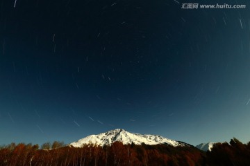 雪山夜景