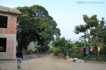 那梭平木村中大村组