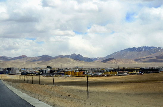 西藏阿里地区行署狮泉河镇