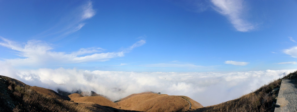 江西武功山宽阔云海（矩阵全景）