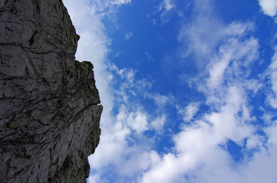 石壁 天空