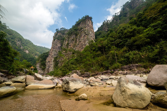 中国广东封开千层峰