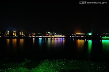 浙江省绍兴市诸暨城镇江边夜景