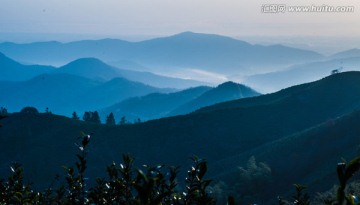 山野晨曦