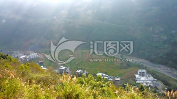 大山冬景 光芒 高山 山峰