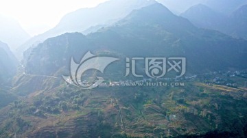 大山冬景 光芒 高山 山峰