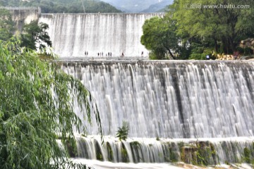 水库叠瀑