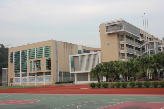 学校