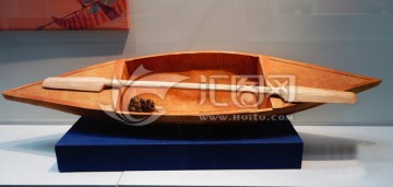 赫哲族桦皮船模型