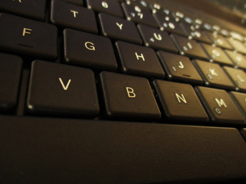 计算机键盘B键、空格键特写
