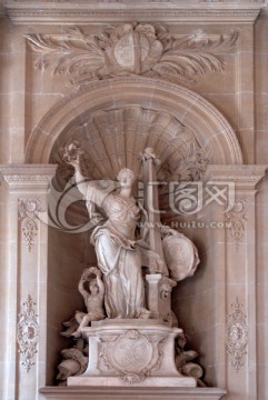 凡尔赛宫室内雕塑