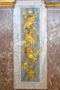 凡尔赛宫镜厅鎏金浮雕装饰
