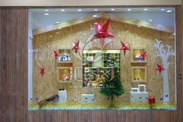 眼镜店的圣诞橱窗