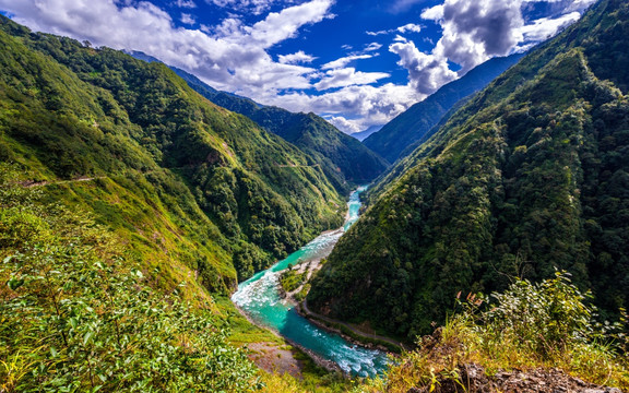 独龙江峡谷