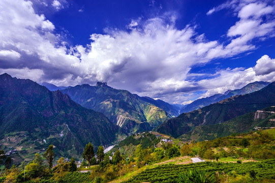 皇冠山 怒江大峡谷