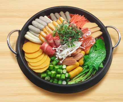 金針菇肥牛鍋仔