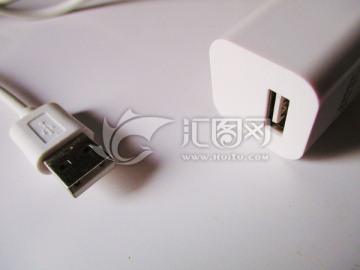 白色USB插头写实摄影 特写